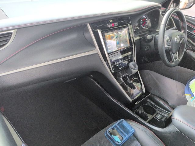 2019 Toyota Harrier Elegance 4WD auction photo 3