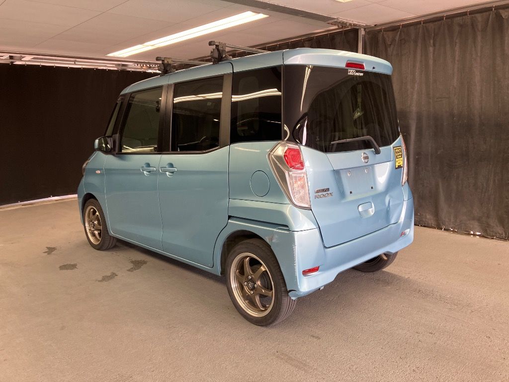2017 Nissan Dayz Roox S auction photo 2