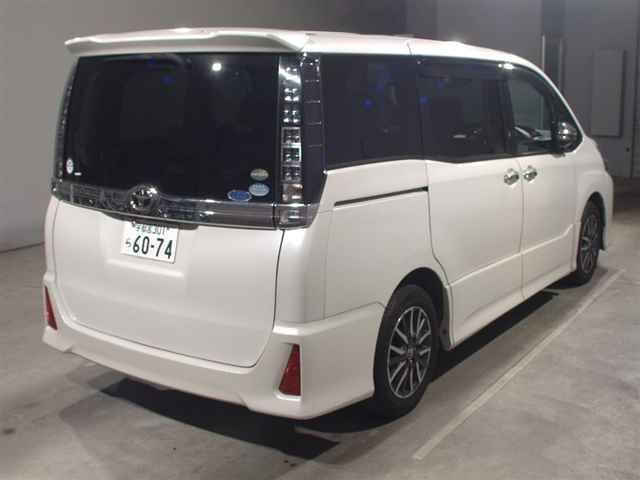 2016 Toyota Voxy ZSキラメキ2 auction photo 2