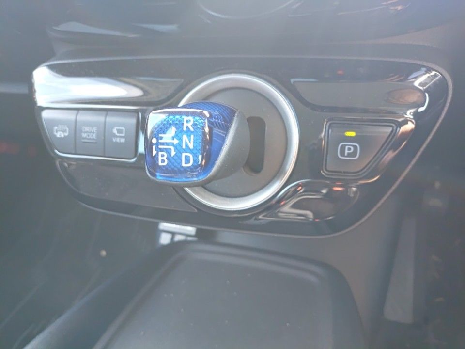 2019 Toyota Prius PHEV auction photo 12