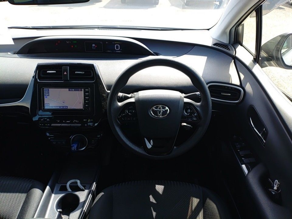 2019 Toyota Prius PHEV auction photo 3