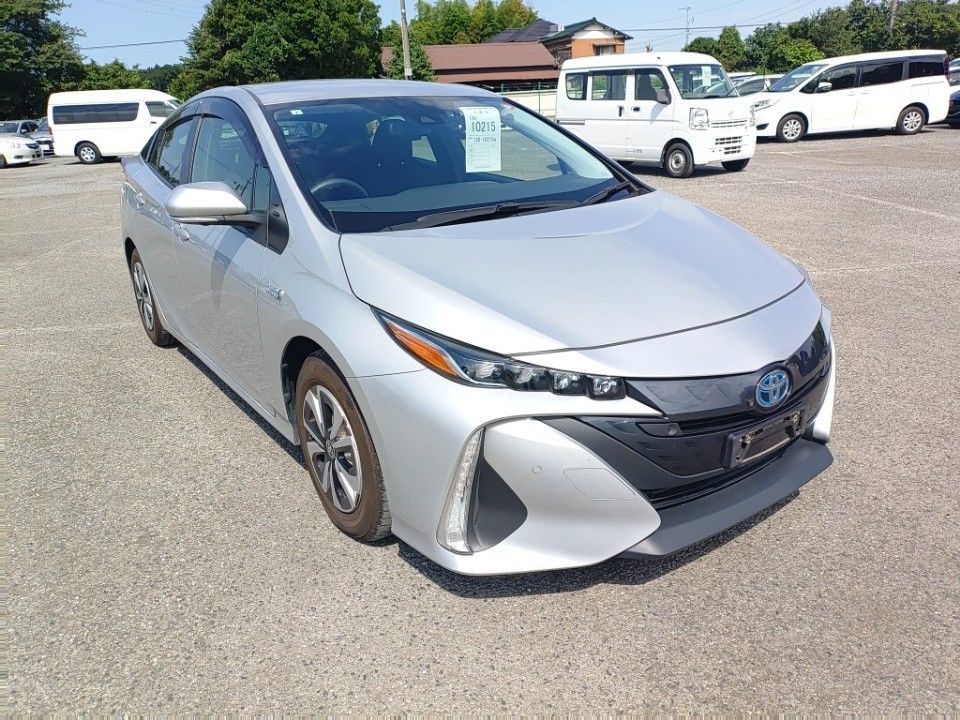 2019 Toyota Prius PHEV auction photo 4