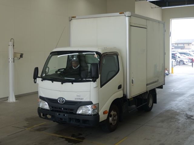 2015 Toyota Dyna バン Japan auction vehicle