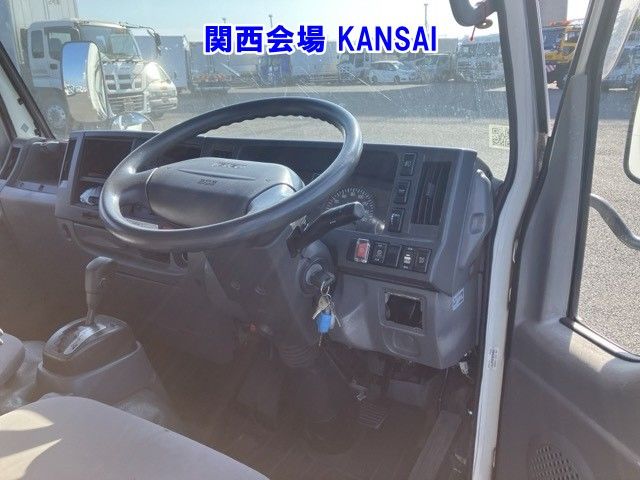 2013 Isuzu Elf Panel van auction photo 4