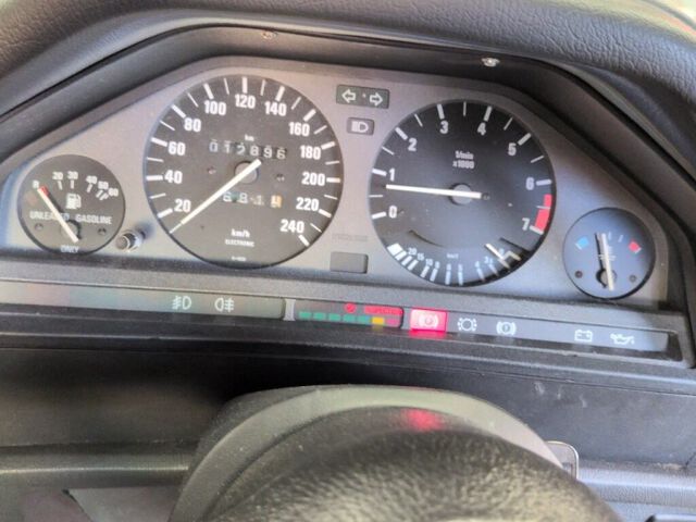 1990 BMW 3 Series 320I auction photo 6