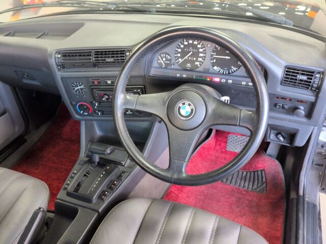 1990 BMW 3 Series 320I auction photo 3