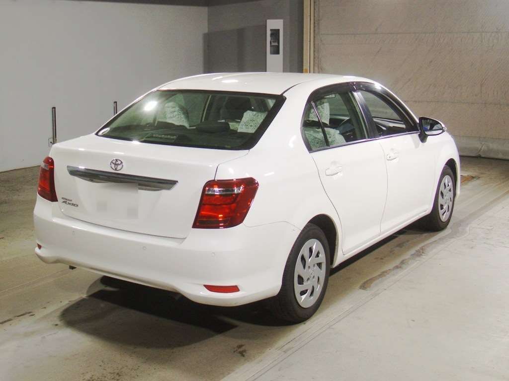 2021 Toyota Corolla Axio EX auction photo 2