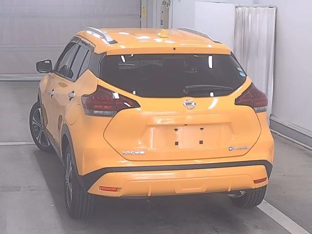 2021 Nissan Kicks X auction photo 2