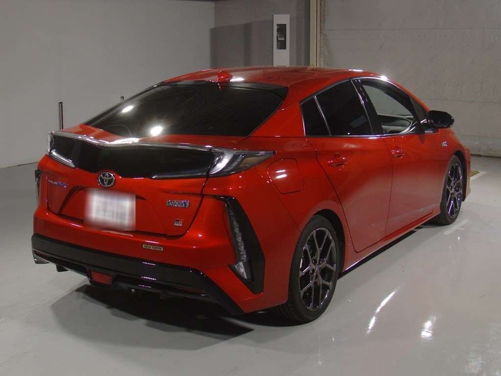 2018 Toyota Prius PHEV Sナビパッケージ・GRスポーツ auction photo 2