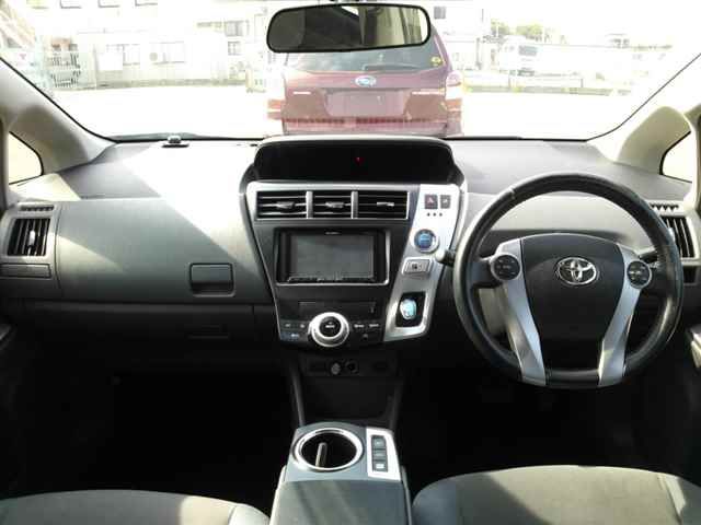 2011 Toyota Prius Alpha Sツーリングセレクション auction photo 8