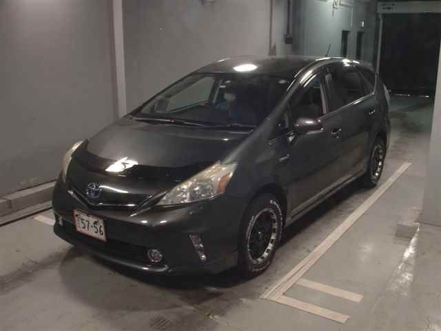 2011 Toyota Prius Alpha Sツーリングセレクション auction photo 4
