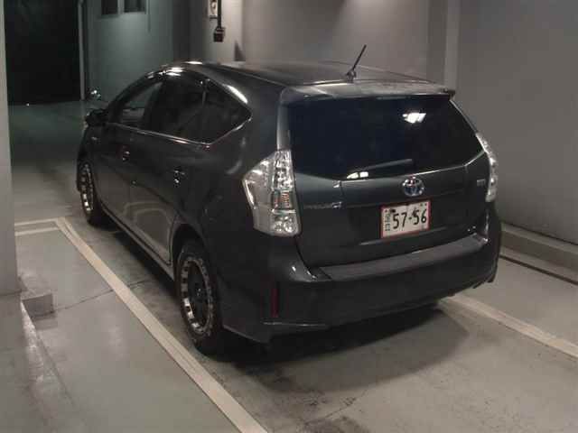 2011 Toyota Prius Alpha Sツーリングセレクション auction photo 2