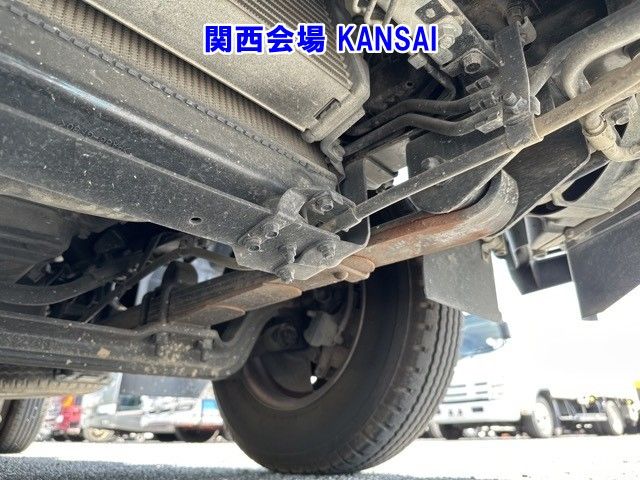2018 Mitsubishi Fuso Canter dump auction photo 16