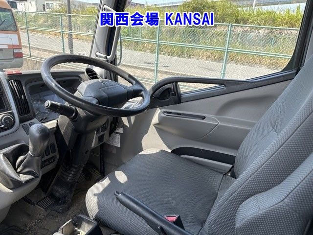 2018 Mitsubishi Fuso Canter dump auction photo 5