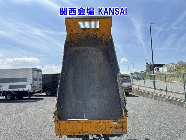 2018 Mitsubishi Fuso Canter dump auction photo 18