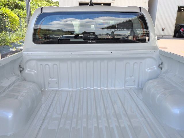 2026 Toyota Hilux Z 4WD auction photo 6