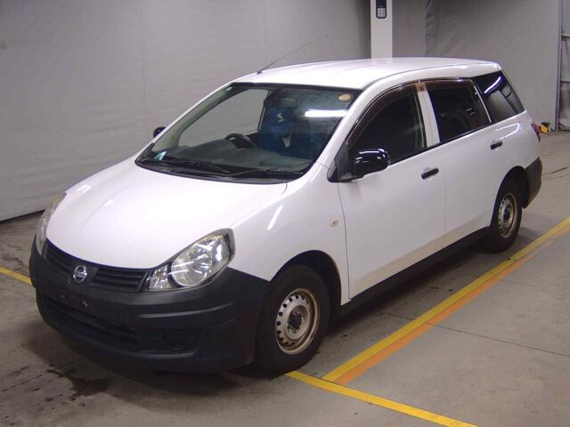 2015 Nissan AD auction photo 4