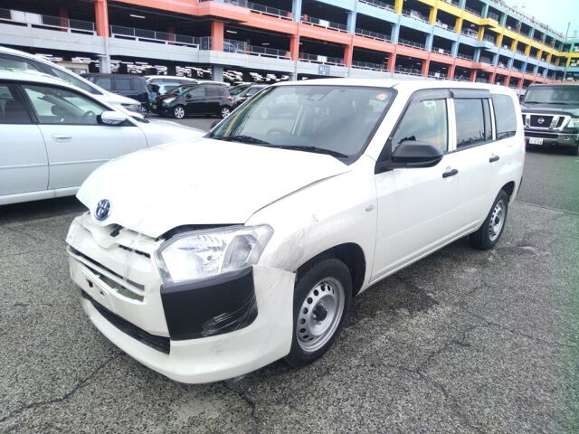 2022 Toyota Probox ハイブリットGX auction photo 4