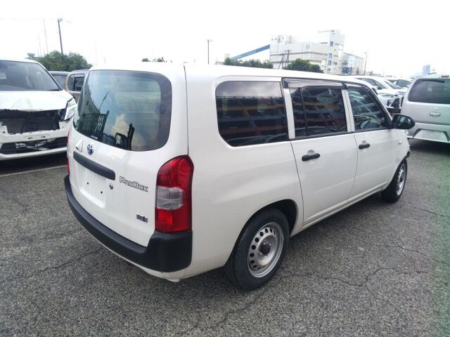 2022 Toyota Probox ハイブリットGX auction photo 5