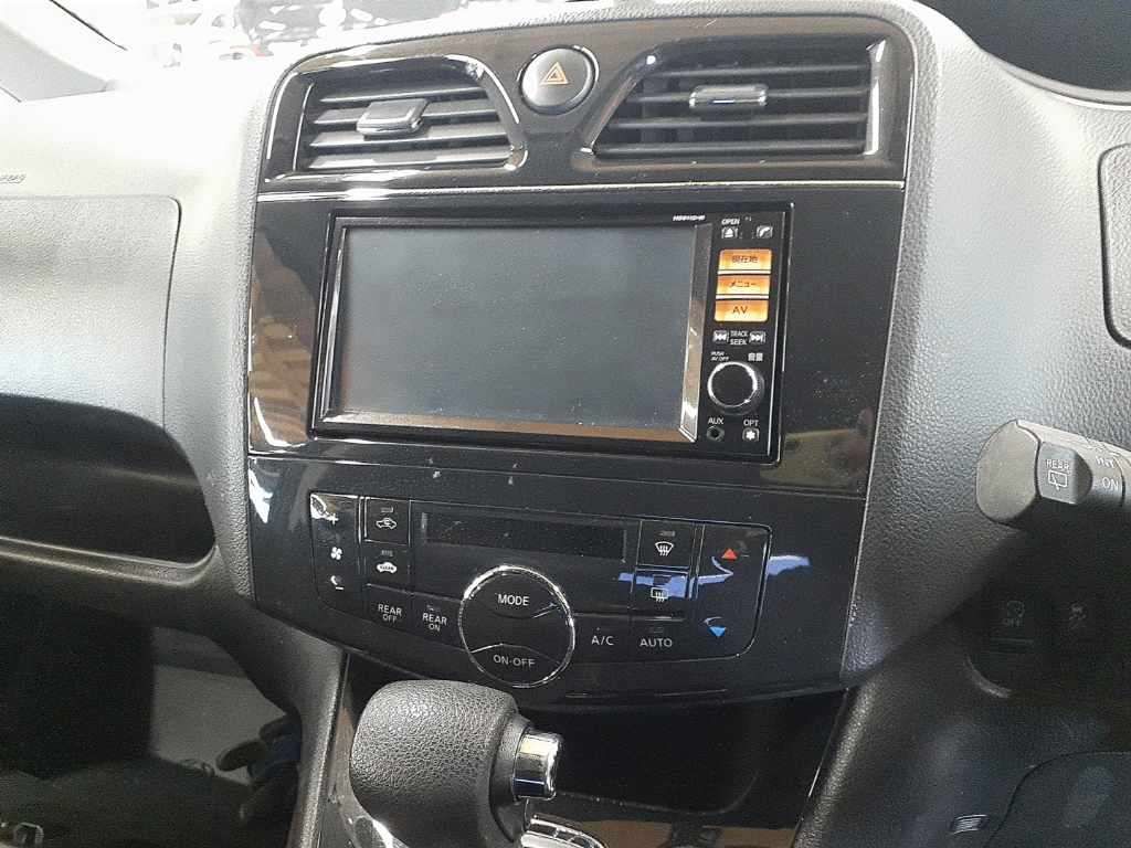 2012 Nissan Serena Highway Star V Selection auction photo 12