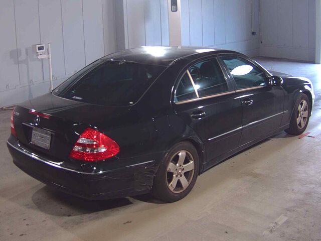 2004 Mercedes-Benz E-Class E320アバンギャルト auction photo 5