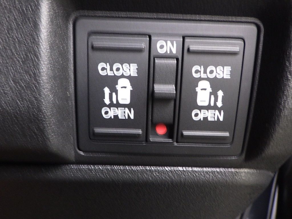 2026 Honda N-BOX Custom Turbo Black Style auction photo 8
