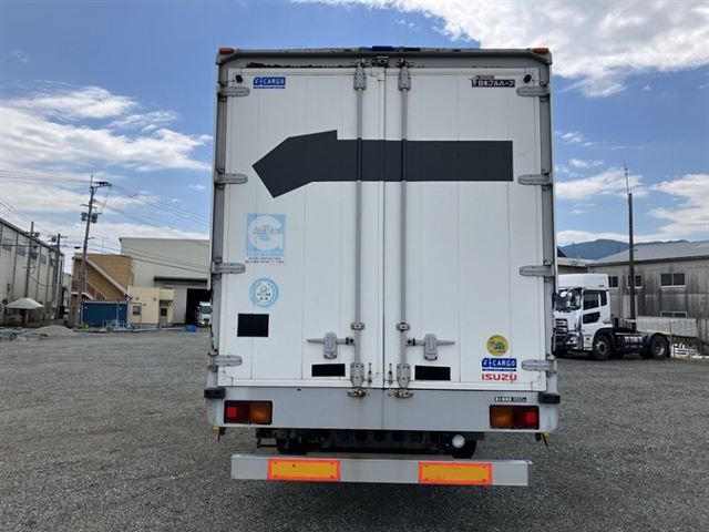 2007 Isuzu Forward Wing auction photo 3