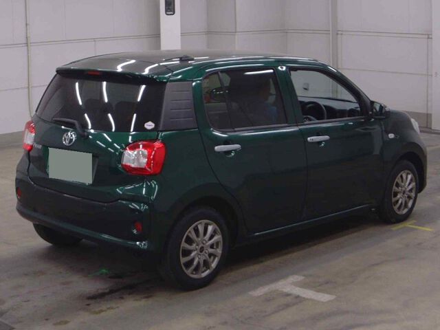 2022 Toyota Passo X auction photo 5