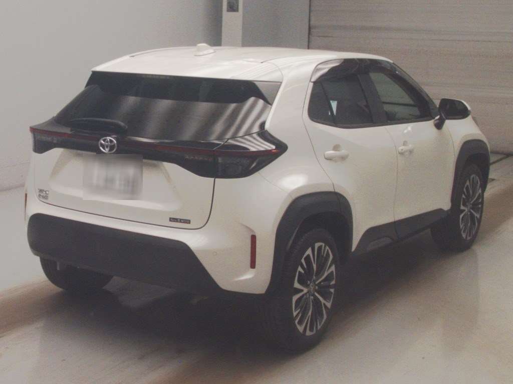 2022 Toyota Yaris Cross Z auction photo 2