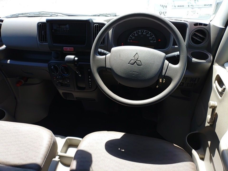2022 Mitsubishi Minicab auction photo 3