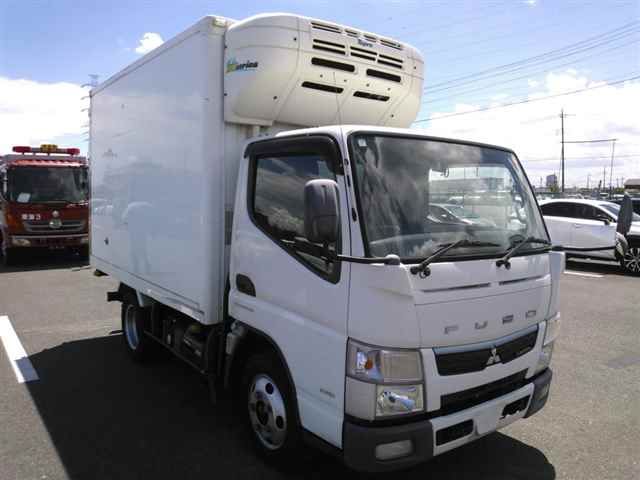 Japan Auction Vehicles 9 2016 Mitsubishi Fuso Canter Reizo Reitousha auction photo