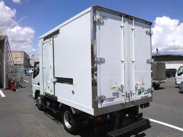2016 Mitsubishi Fuso Canter Reizo Reitousha auction photo 2
