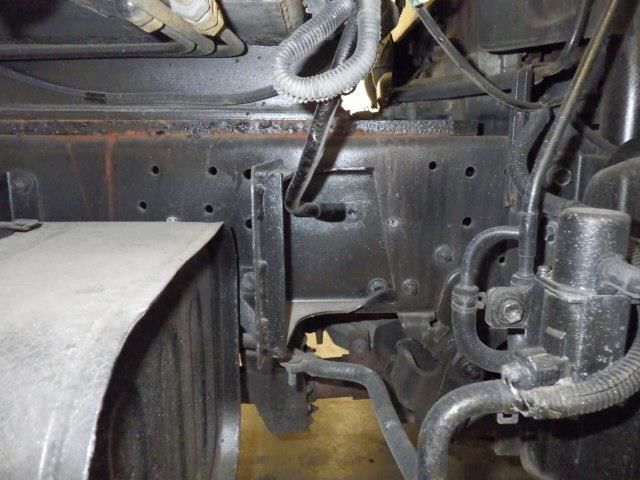 2000 Toyota Dyna 高所作業車 auction photo 4