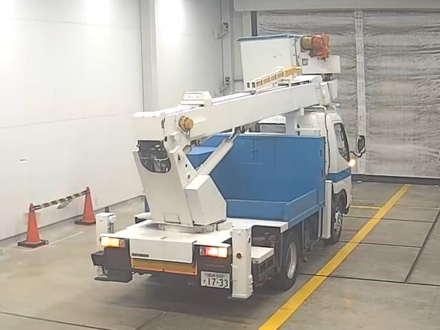 2000 Toyota Dyna 高所作業車 auction photo 2