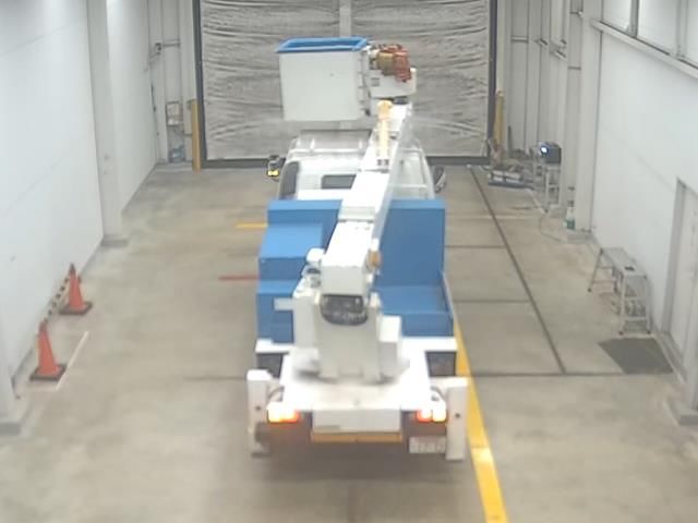 2000 Toyota Dyna 高所作業車 auction photo 3