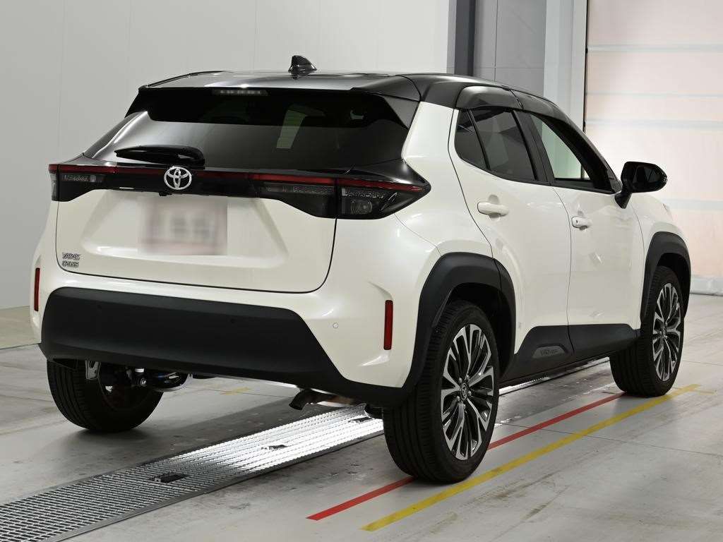 2021 Toyota Yaris Cross Z auction photo 2