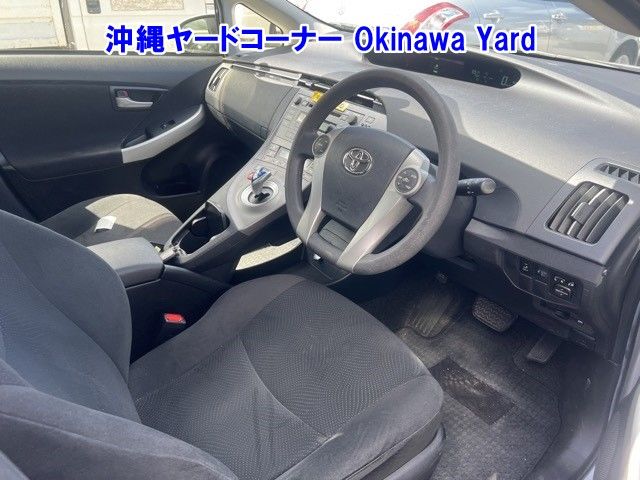 2015 Toyota Prius L auction photo 6
