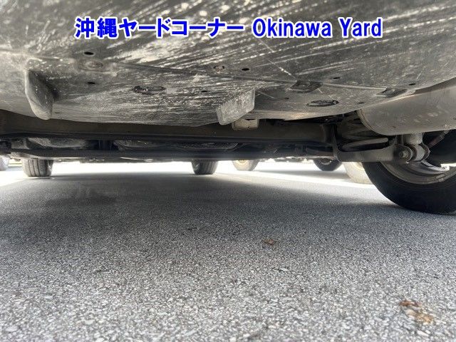 2015 Toyota Prius L auction photo 9