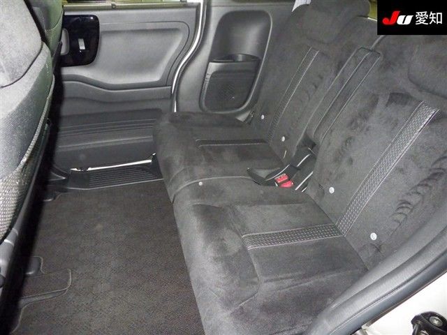 2022 Honda N-BOX L auction photo 4