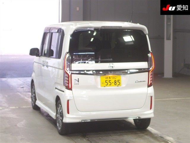 2022 Honda N-BOX L auction photo 2