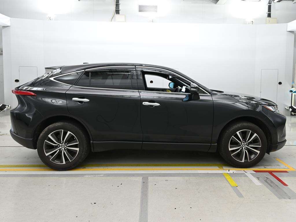 2023 Toyota Harrier G auction photo 3