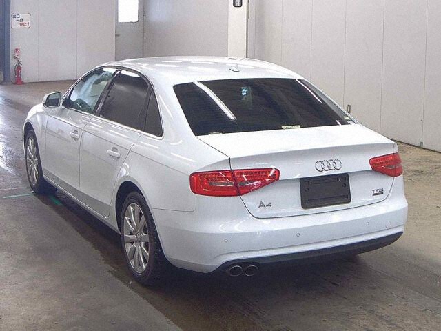 2015 Audi A4 2.0TFSIクワトロ 4WD auction photo 2