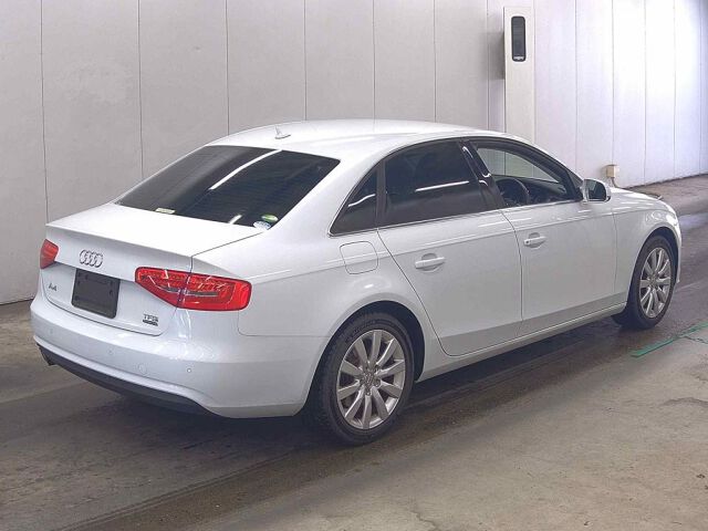 2015 Audi A4 2.0TFSIクワトロ 4WD auction photo 5