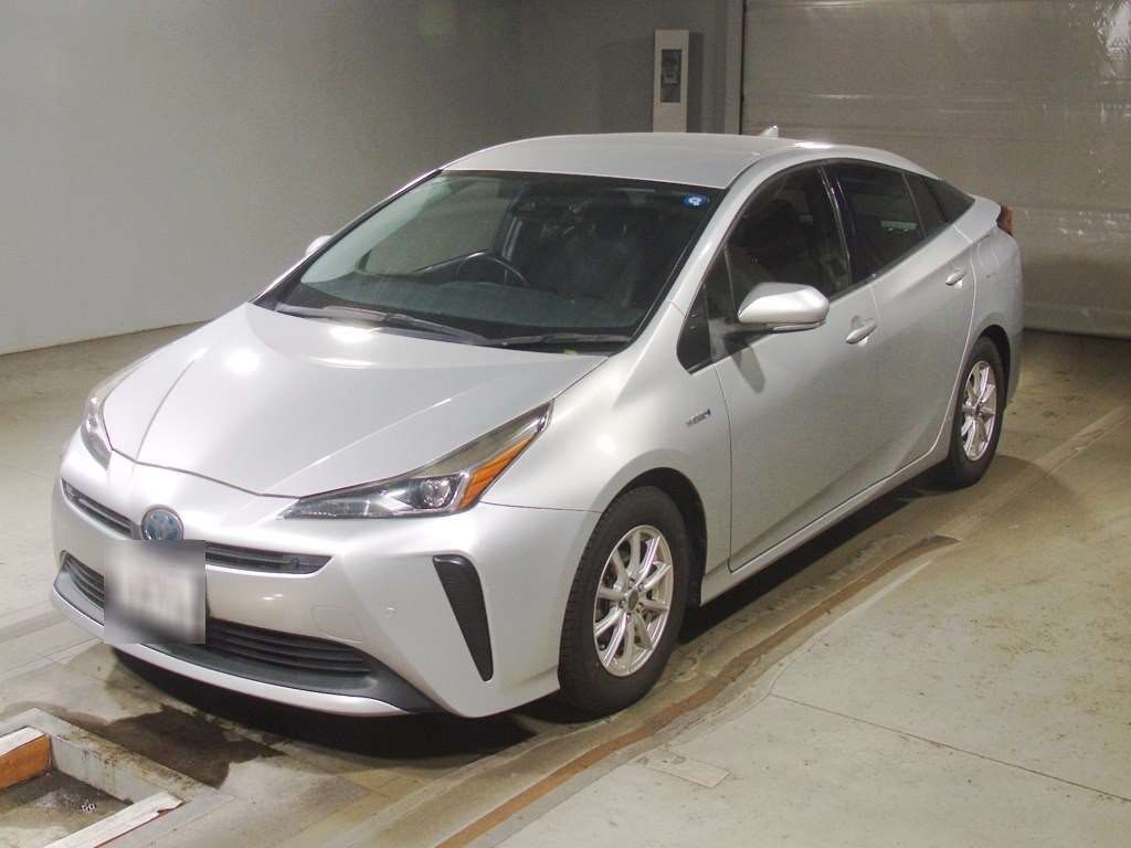 Japan Auction Vehicles 4 2019 Toyota Prius S auction photo