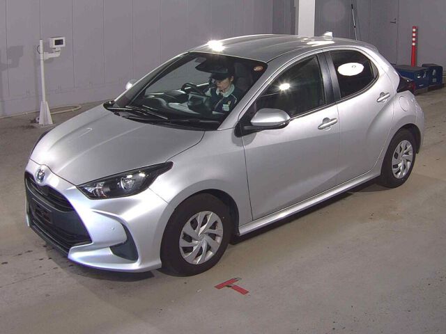 2021 Toyota Yaris Hybrid X auction photo 4