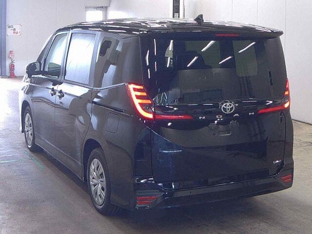 2026 Toyota Noah ハイブリッドS-X auction photo 2