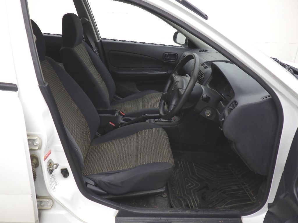 2004 Mazda ファミリア バン auction photo 6