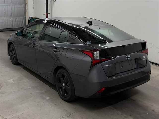2022 Toyota Prius Aツーリングセレクションブラッ auction photo 2