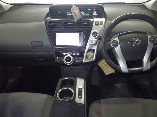 2013 Toyota Prius Alpha S auction photo 3