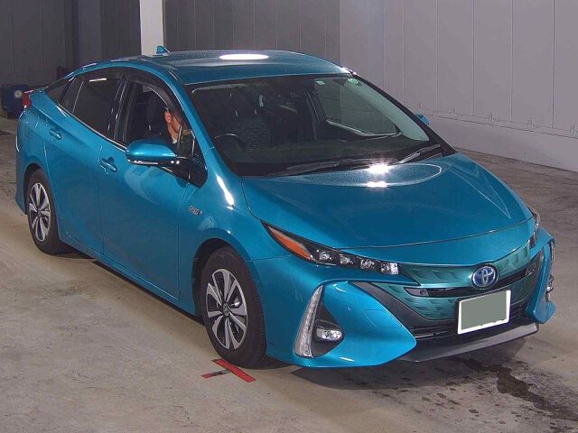 2017 Toyota Prius PHEV A Japan auction vehicle